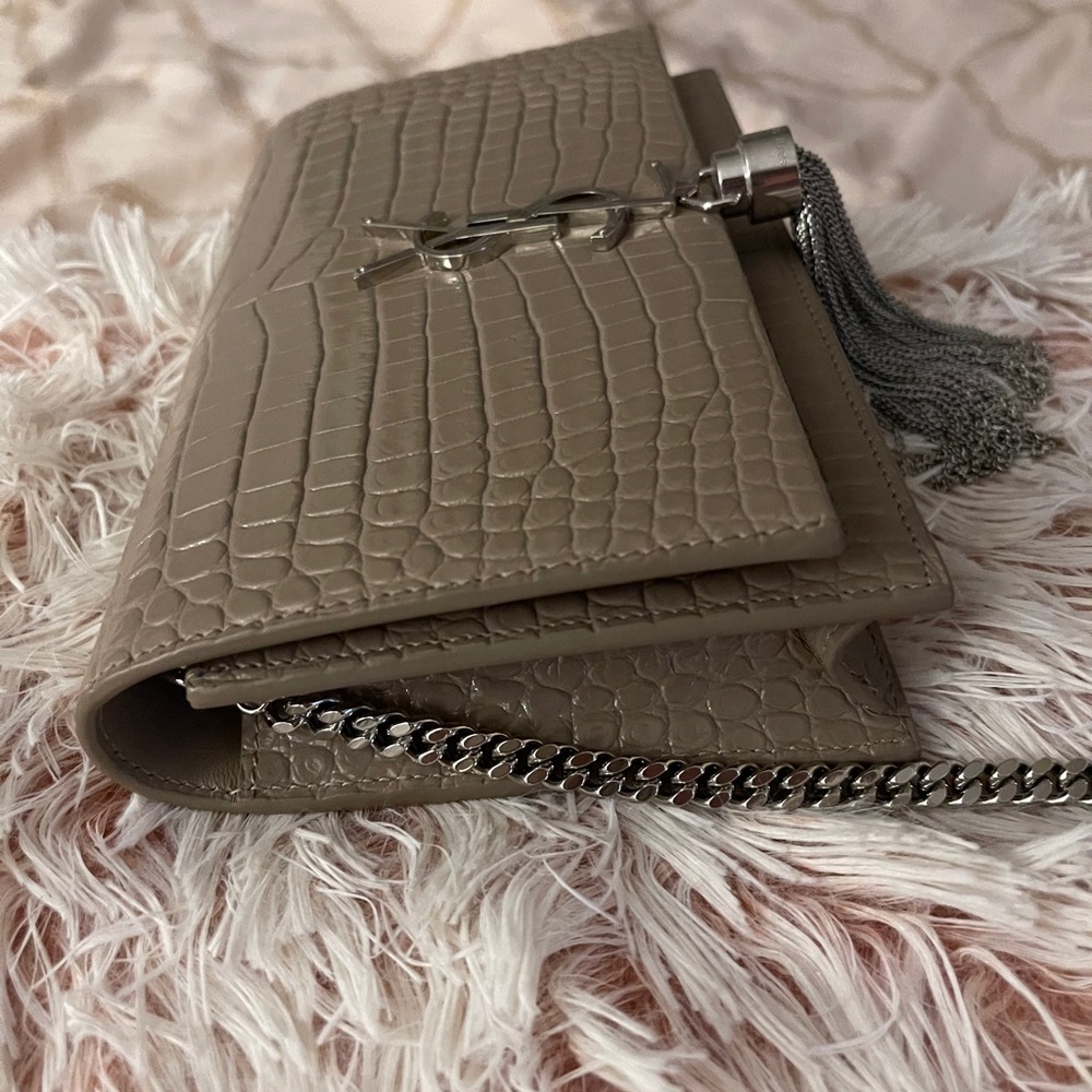 Authentic YSL Kate croc embossed crossbody bag - Picture 3 of 7